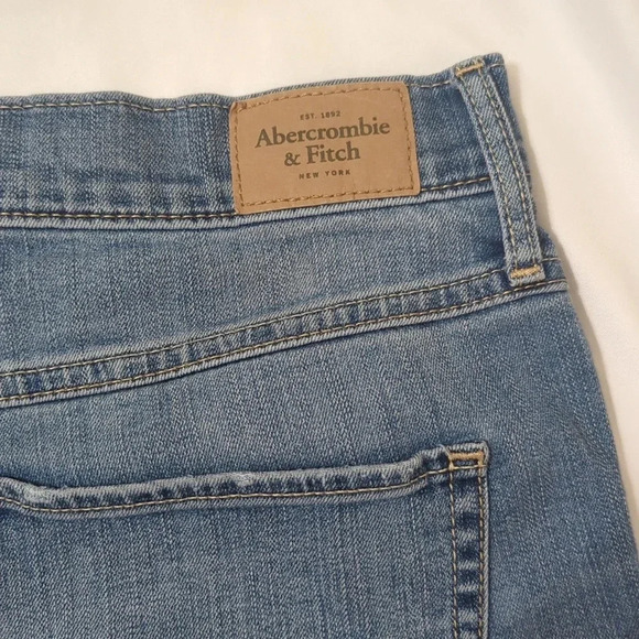 Abercrombie & Fitch High Rise Medium Destroy Short, Color Blue Size 30 - Picture 10 of 15